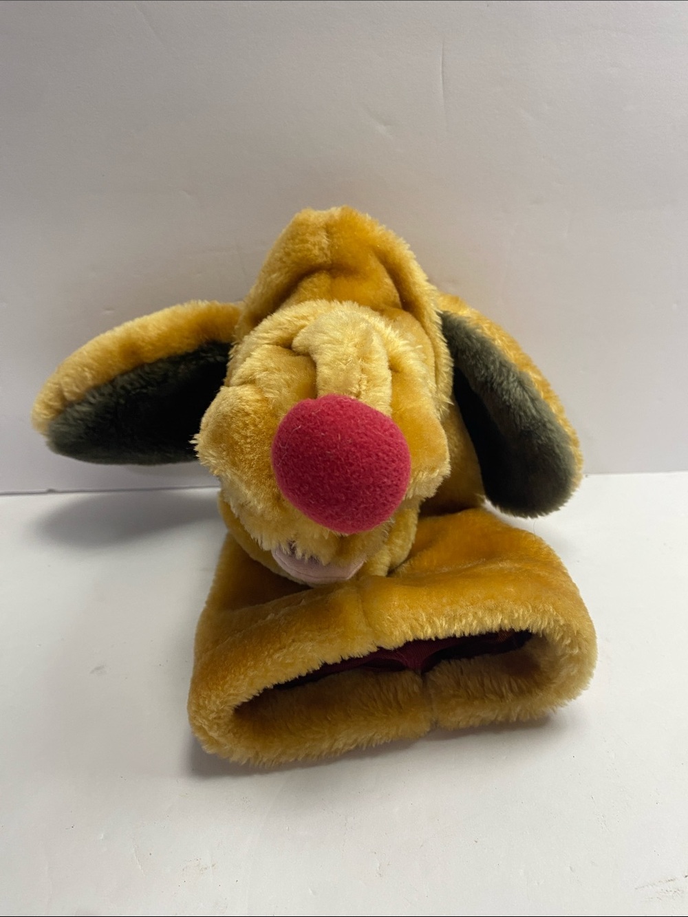 vintage 1980s Wrinkles the Dog plush hand puppet